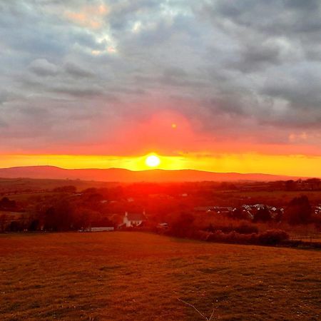Summit Camping Kit Hill Cornwall Panoramic Views Grass Pitch From 15Pn Or Bella Bell Tent 75Pn Callington Exterior foto